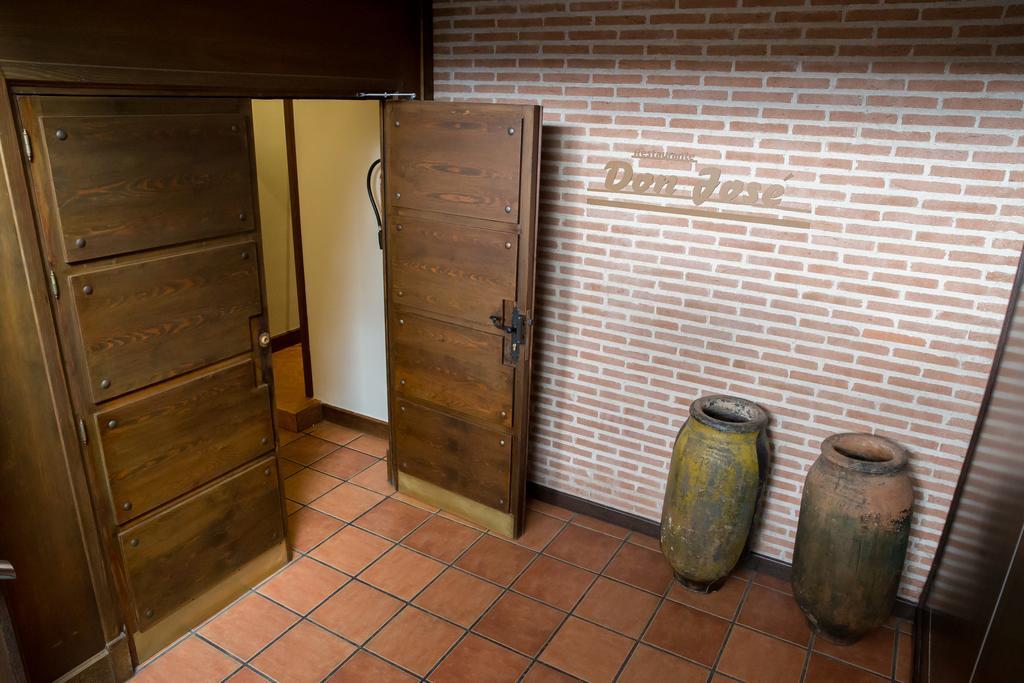 Hostal Torrejon Torrejón de Ardoz Екстериор снимка