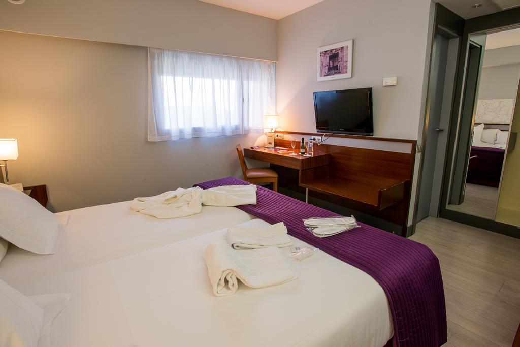 Hostal Torrejon Torrejón de Ardoz Екстериор снимка
