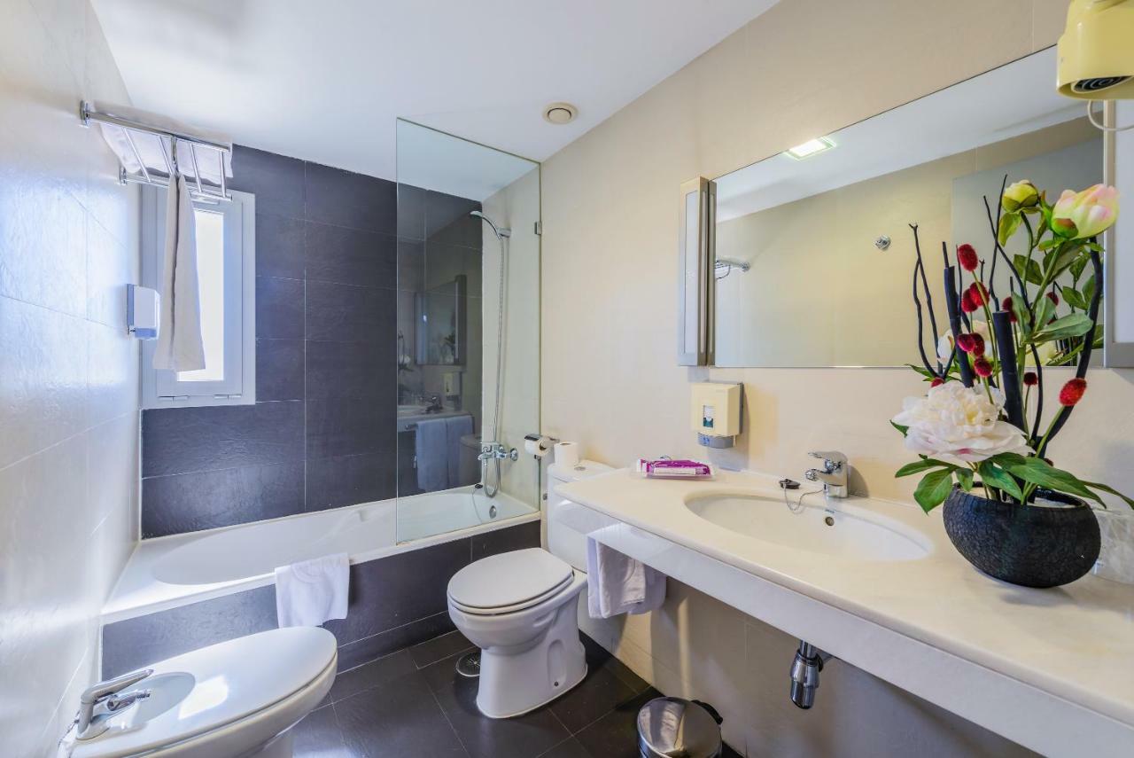 Hostal Torrejon Torrejón de Ardoz Екстериор снимка